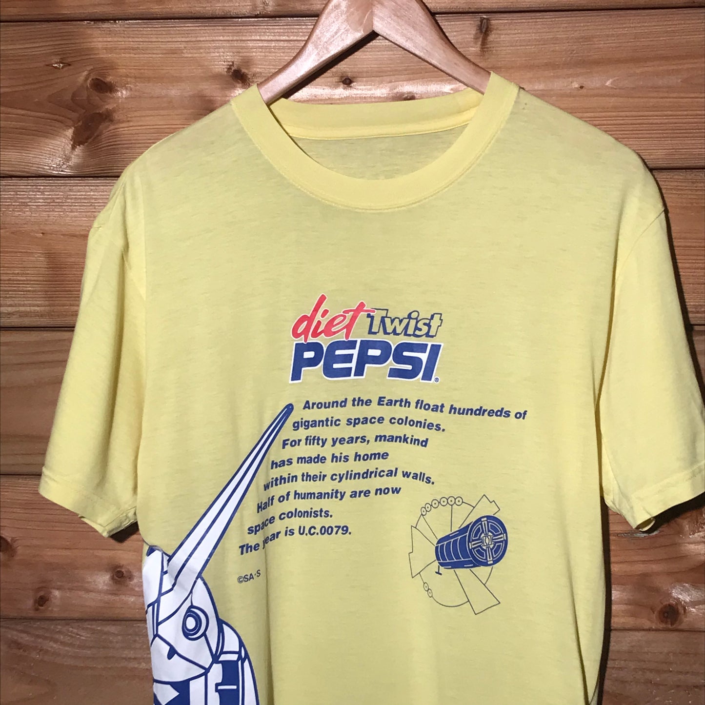 2004 Pepsi Twist x Gundam t shirt