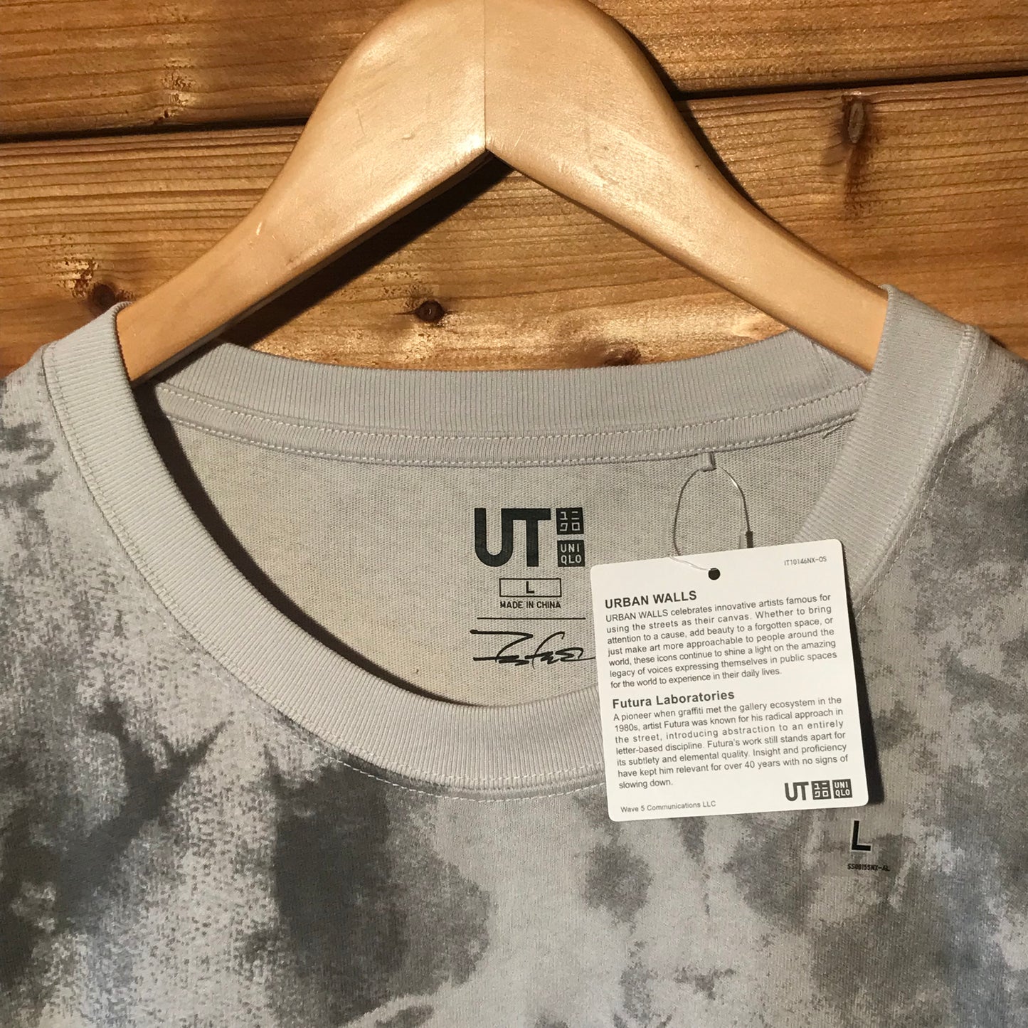 Uniqlo x Futura Labs Script t shirt