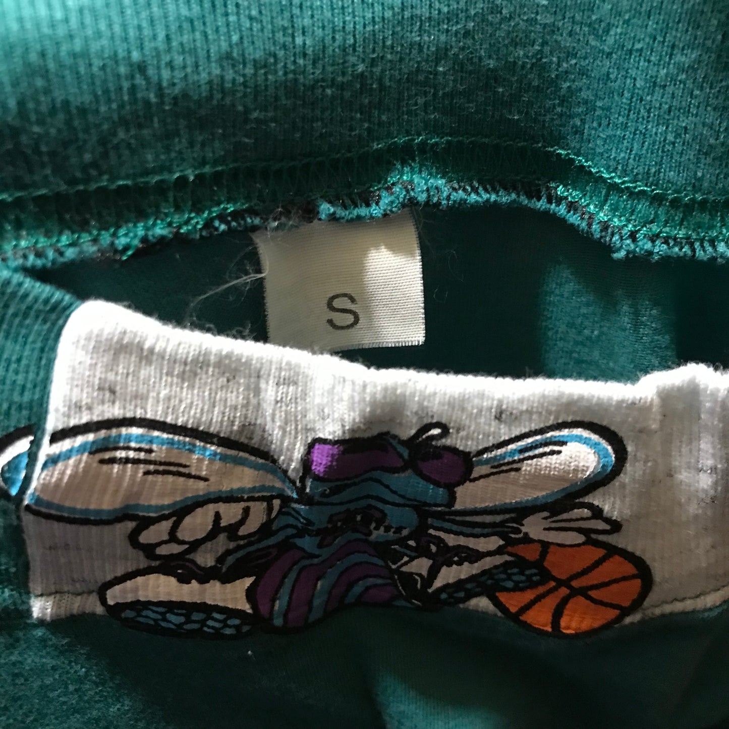 1994 Looney Tunes Daffy Duck Charlotte Hornets NBA t shirt