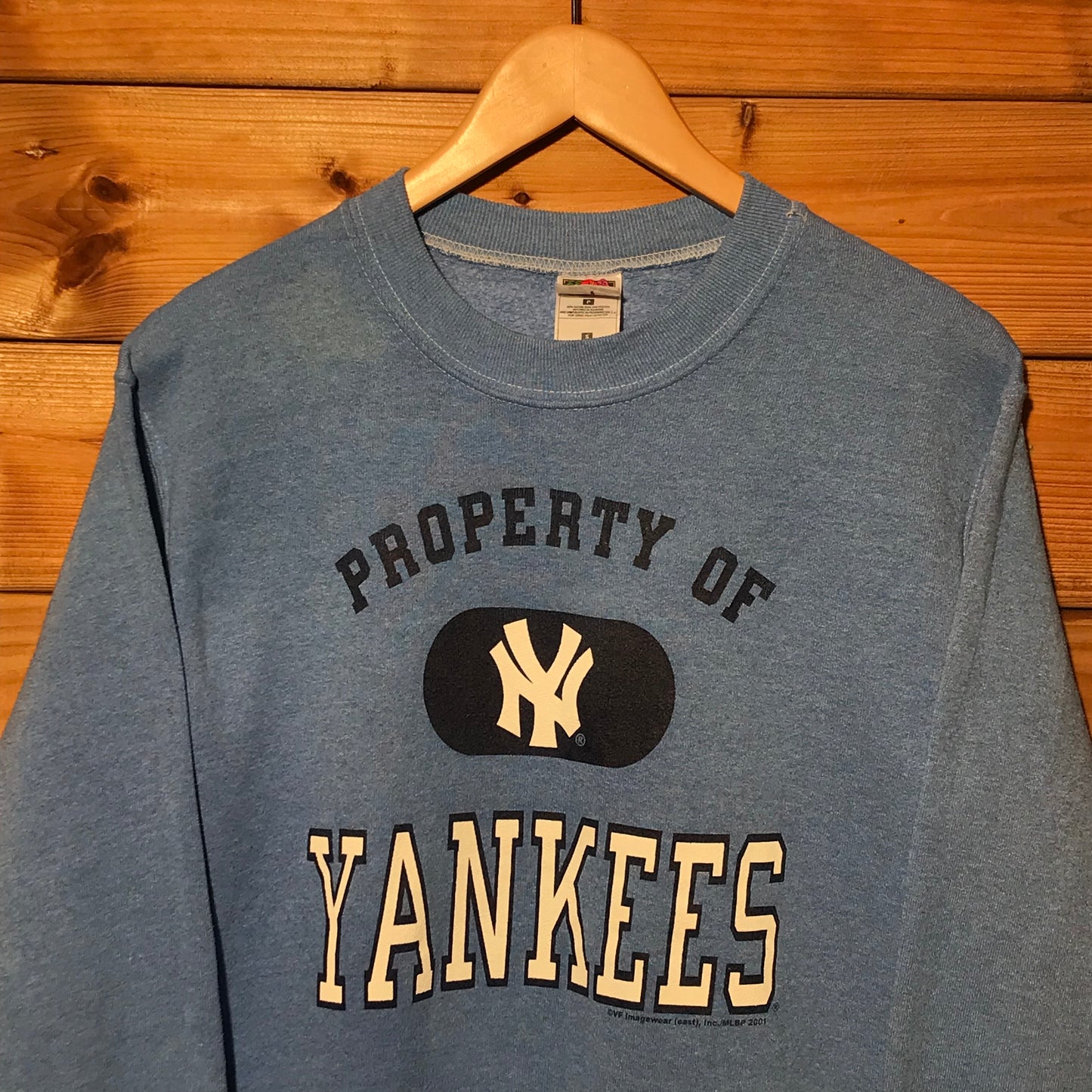 2001 Property of Yankees MLB sweatshirt