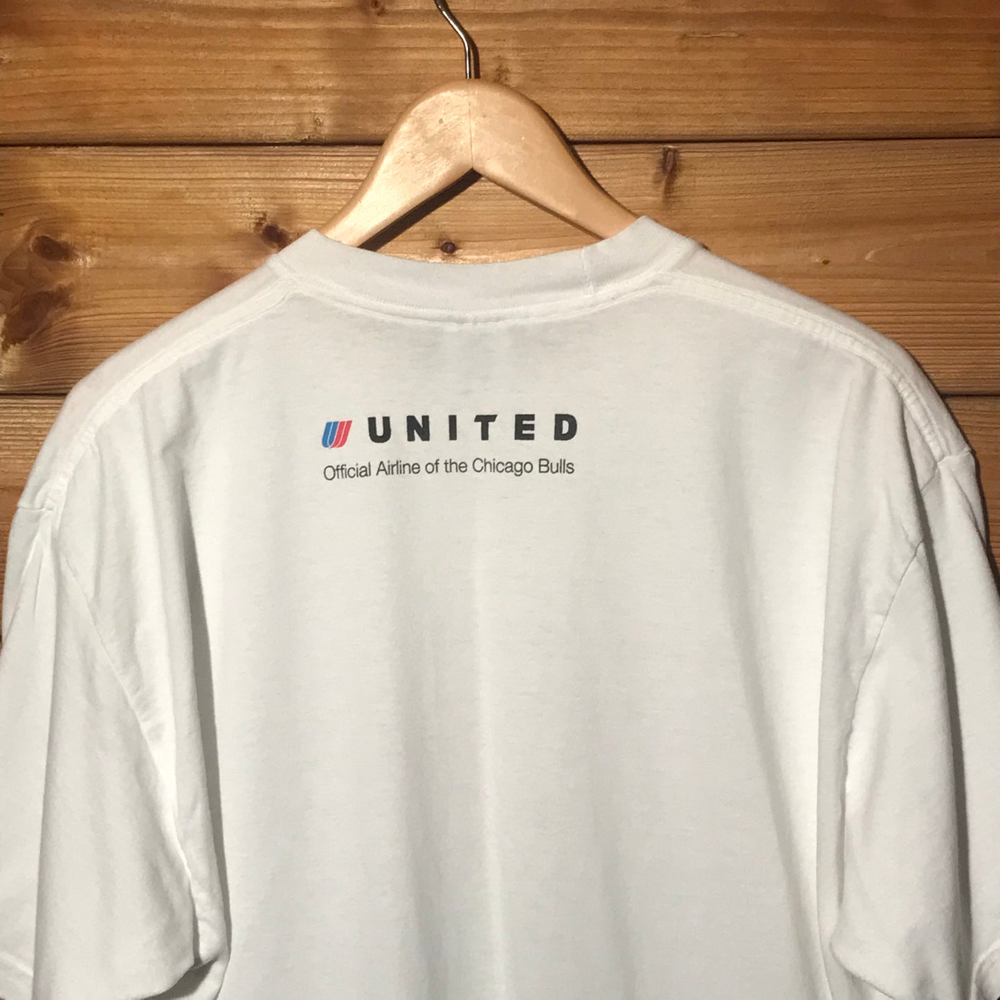 Chicago Bulls United Airlines t shirt