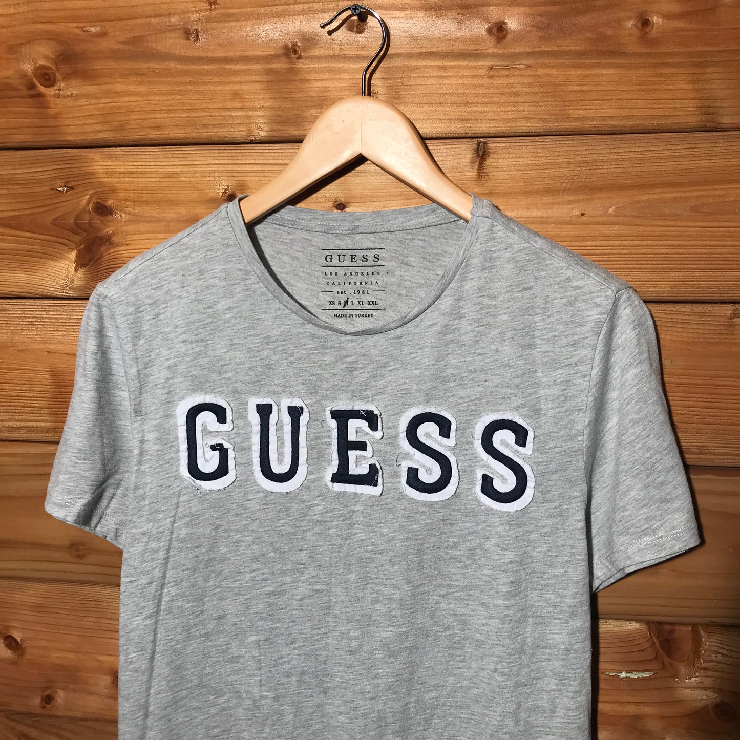 Guess Spellout t shirt