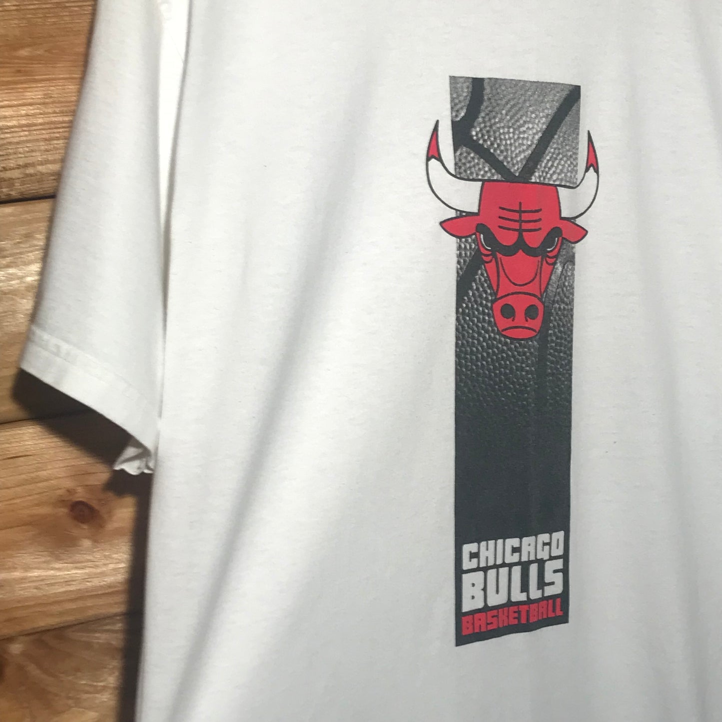 Chicago Bulls United Airlines t shirt