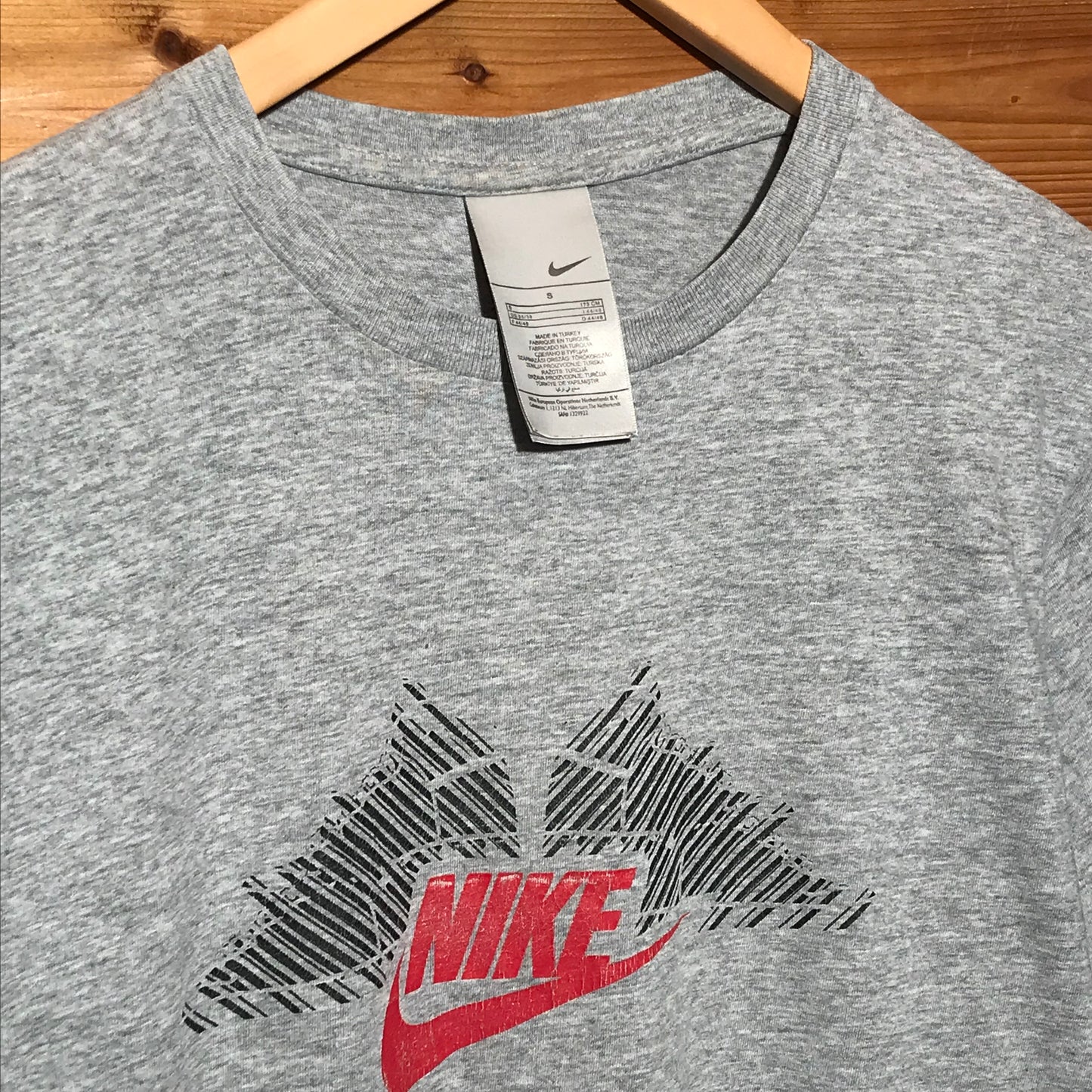 Nike Centre Swoosh t shirt