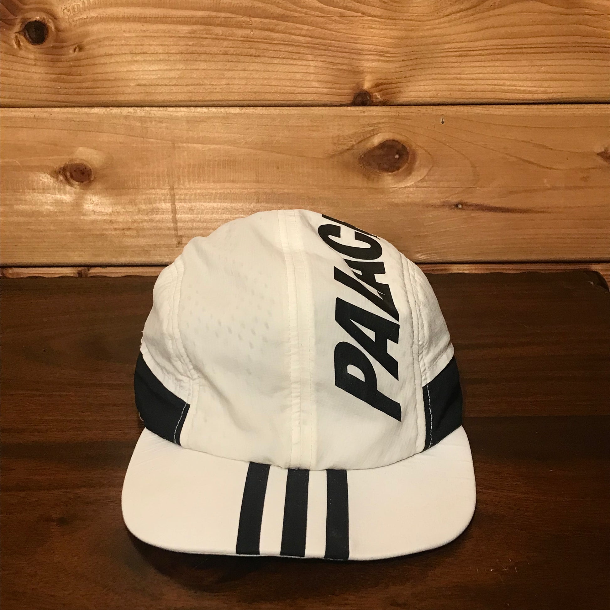 Palace running cap sales