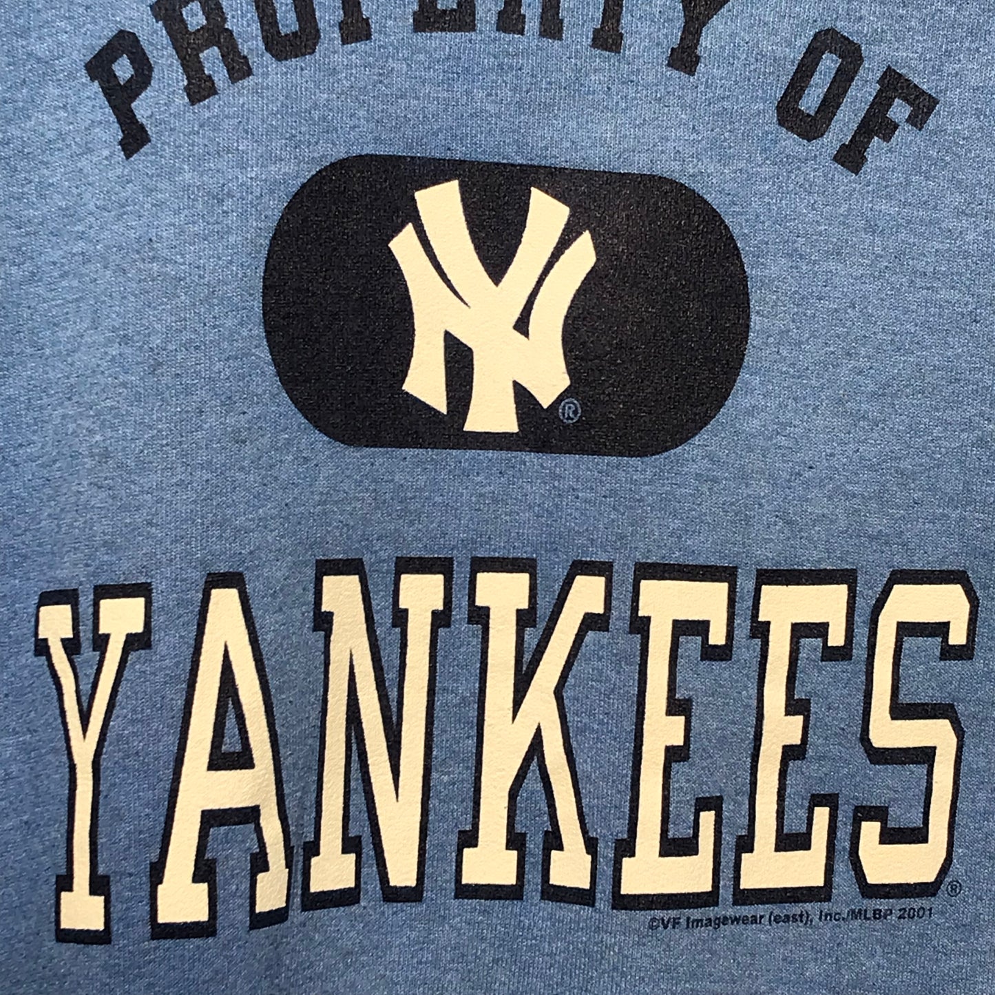 2001 Property of Yankees MLB sweatshirt