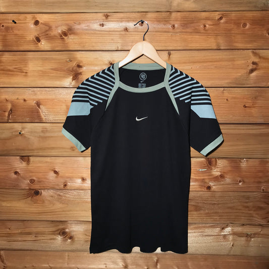 Nike 90 Centre Swoosh t shirt