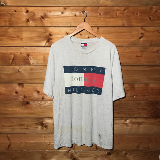 90s Tommy Hilfiger Flag Spellout t shirt