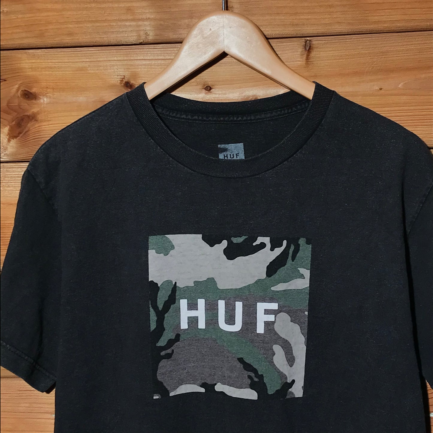 HUF Camo Box Spellout t shirt