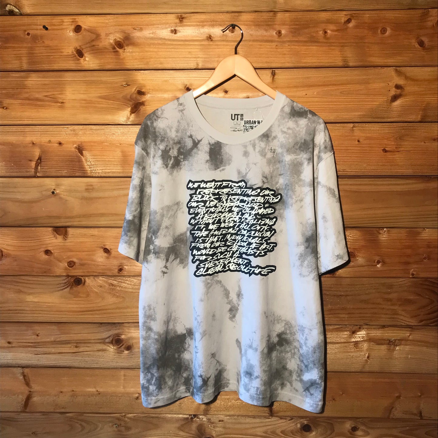 Uniqlo x Futura Labs Script t shirt