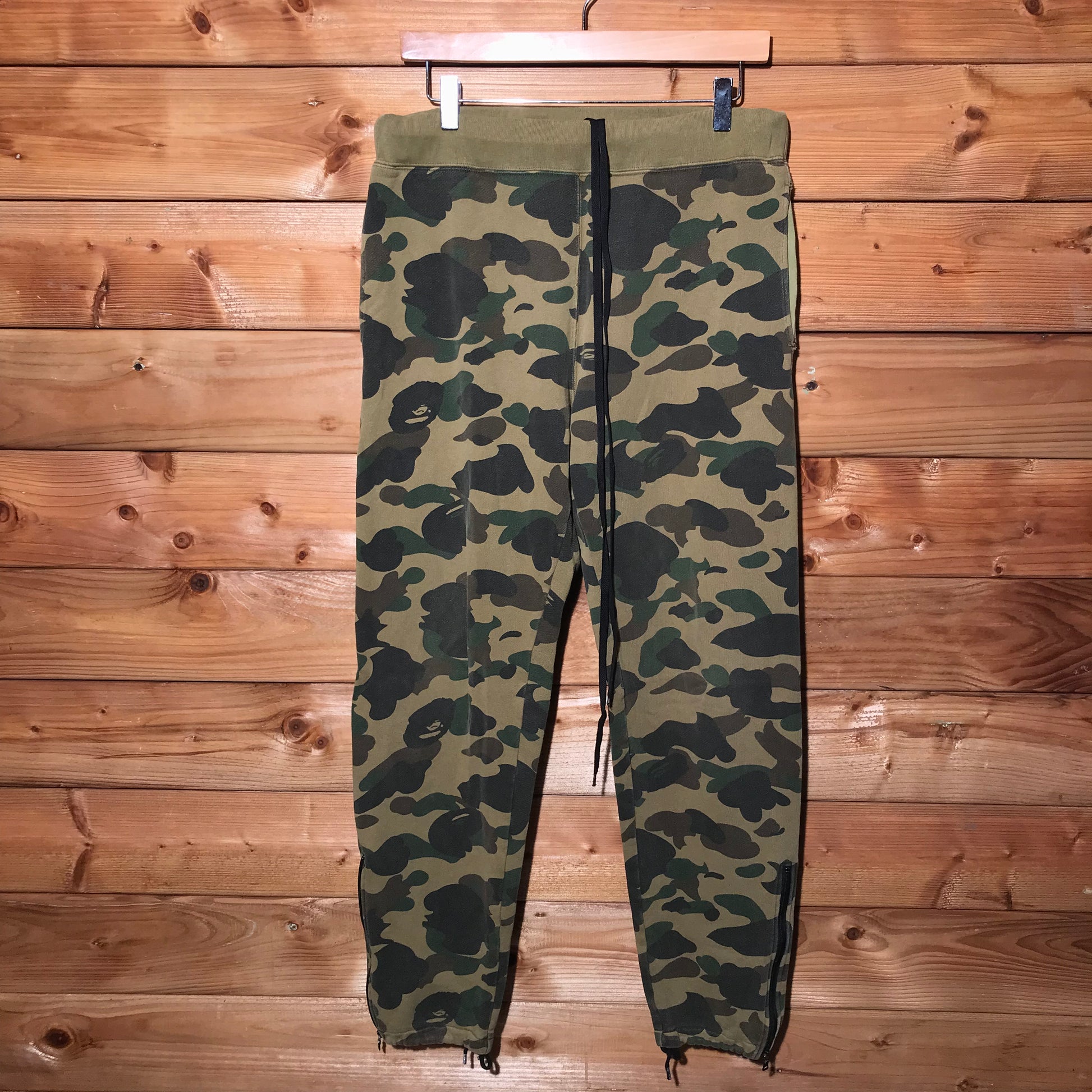 Bape camo sweatpants shop