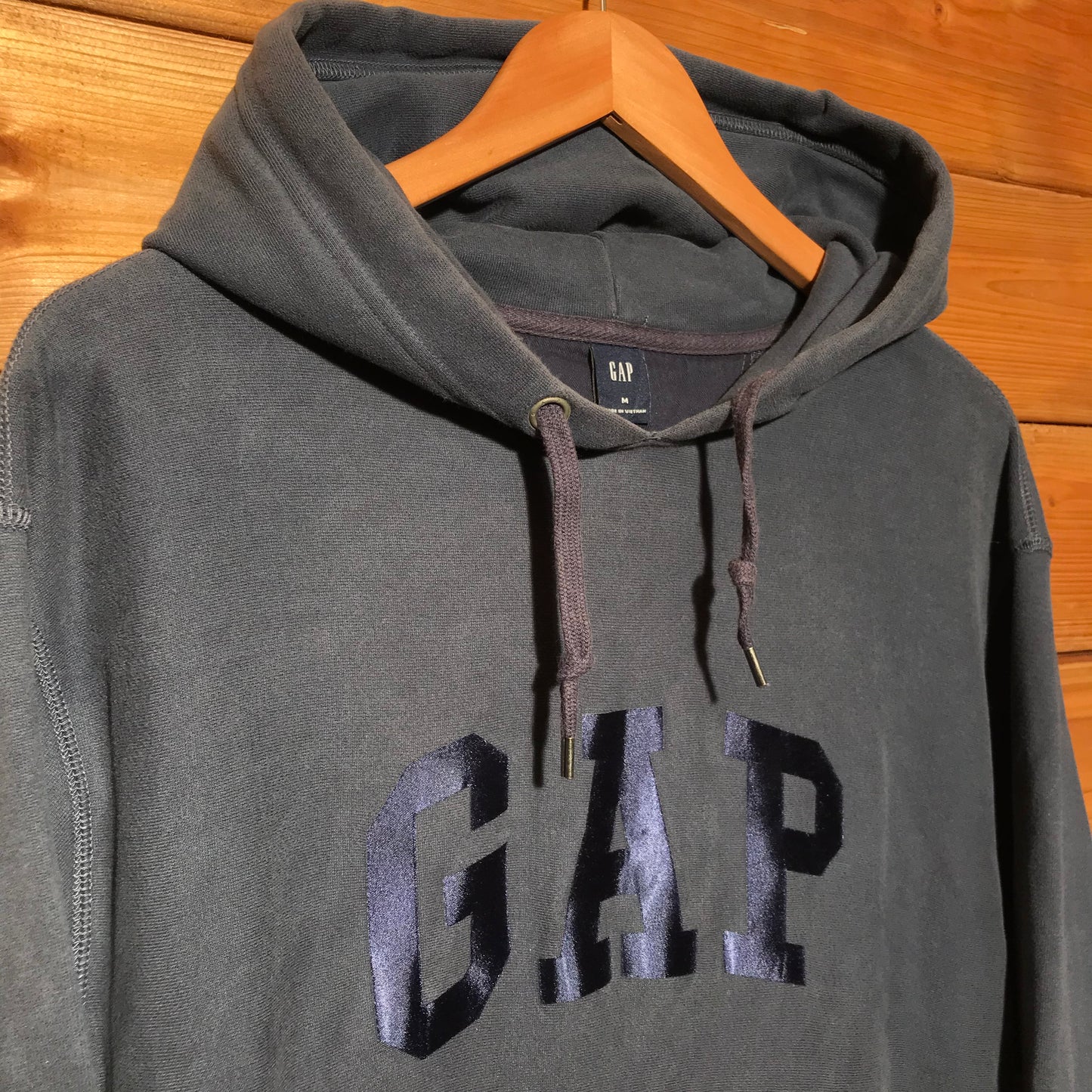 Gap Tonal Arc Spellout hoodie