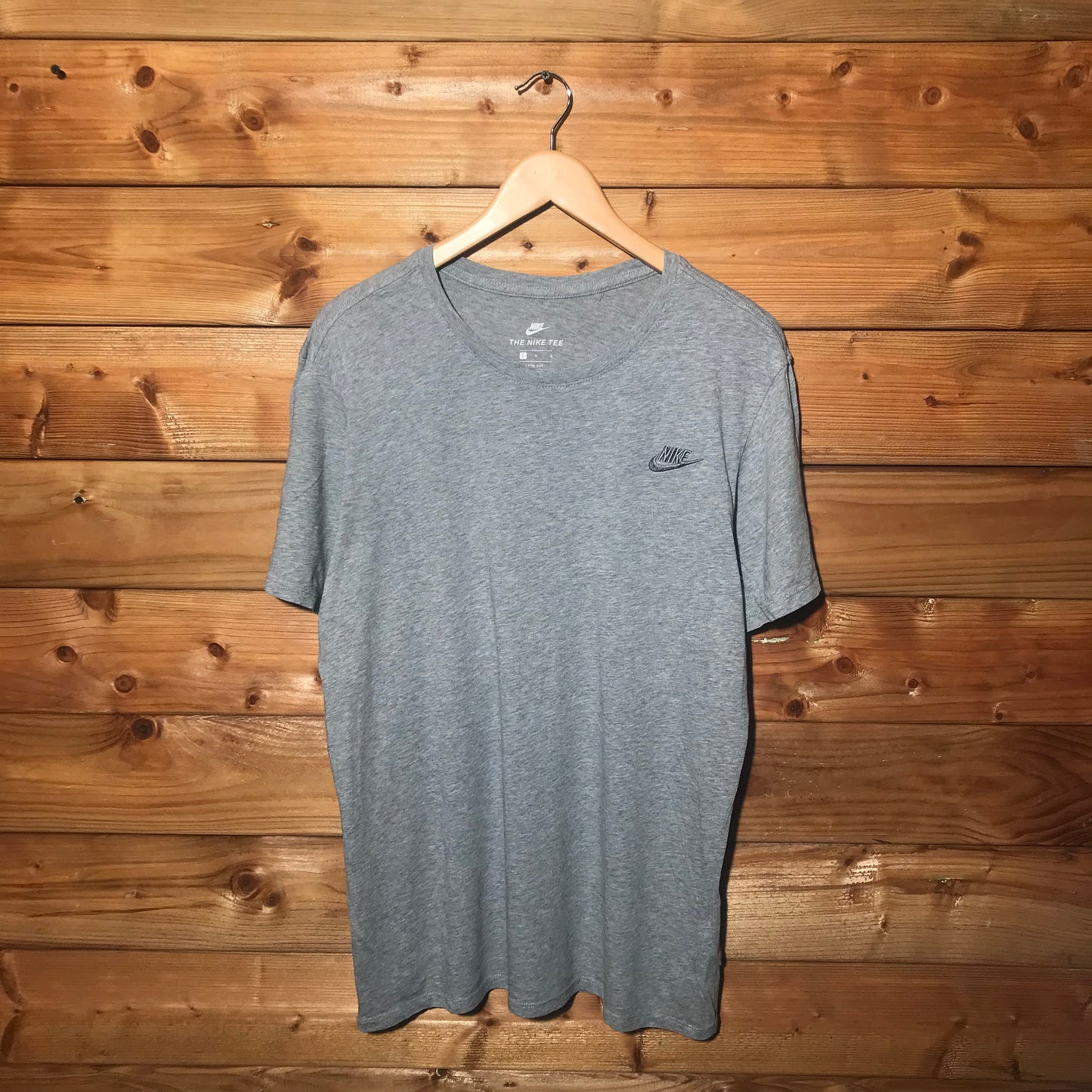 Nike essentials tonal t shirt