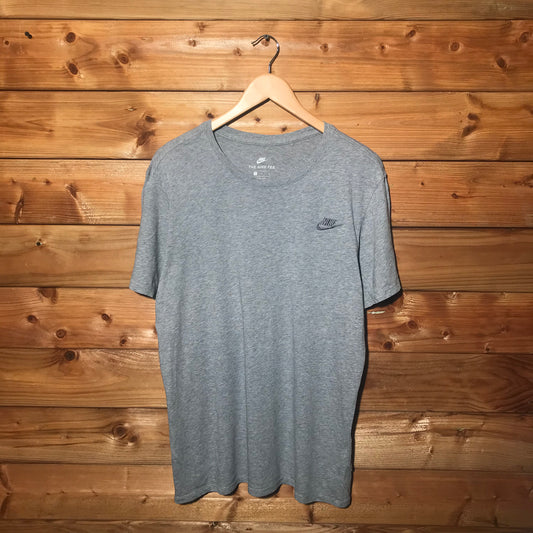 Nike essentials tonal t shirt