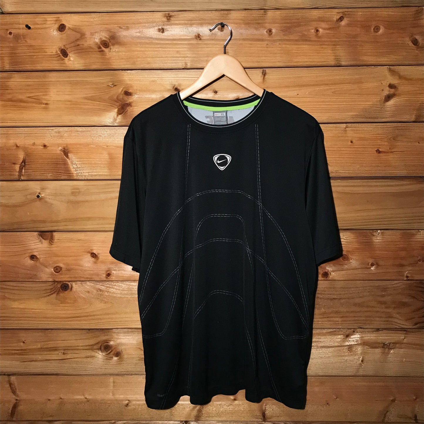 Nike Team Piping t shirt