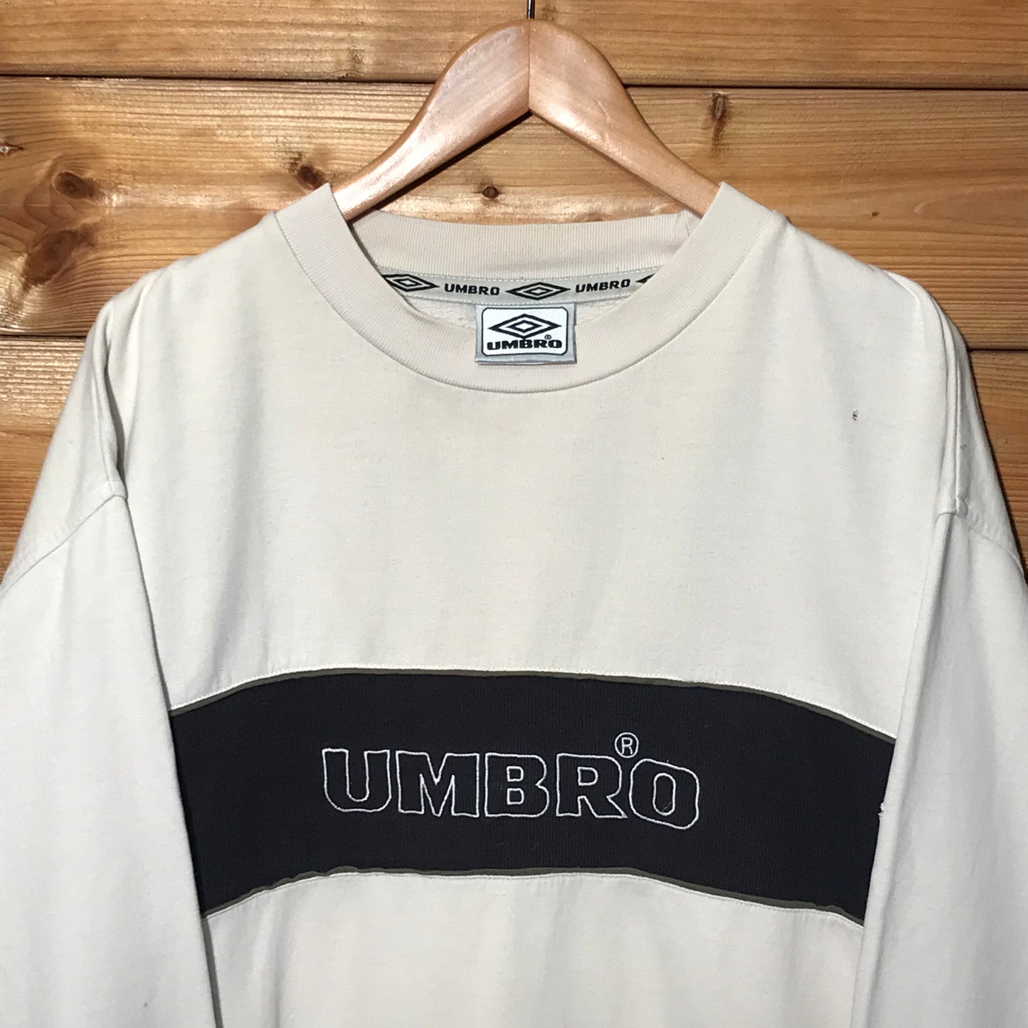 Umbro Stripe Spellout sweatshirt