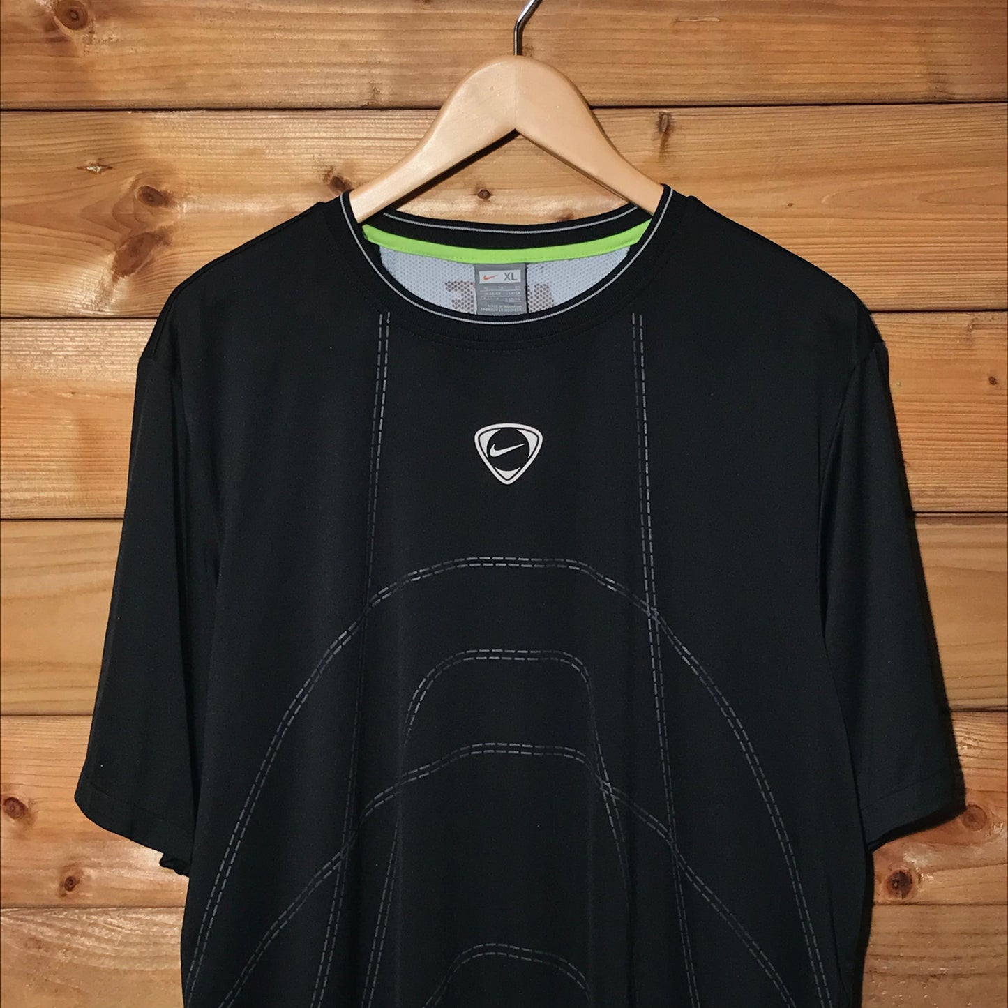 Nike Team Piping t shirt