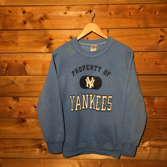 2001 Property of Yankees MLB sweatshirt