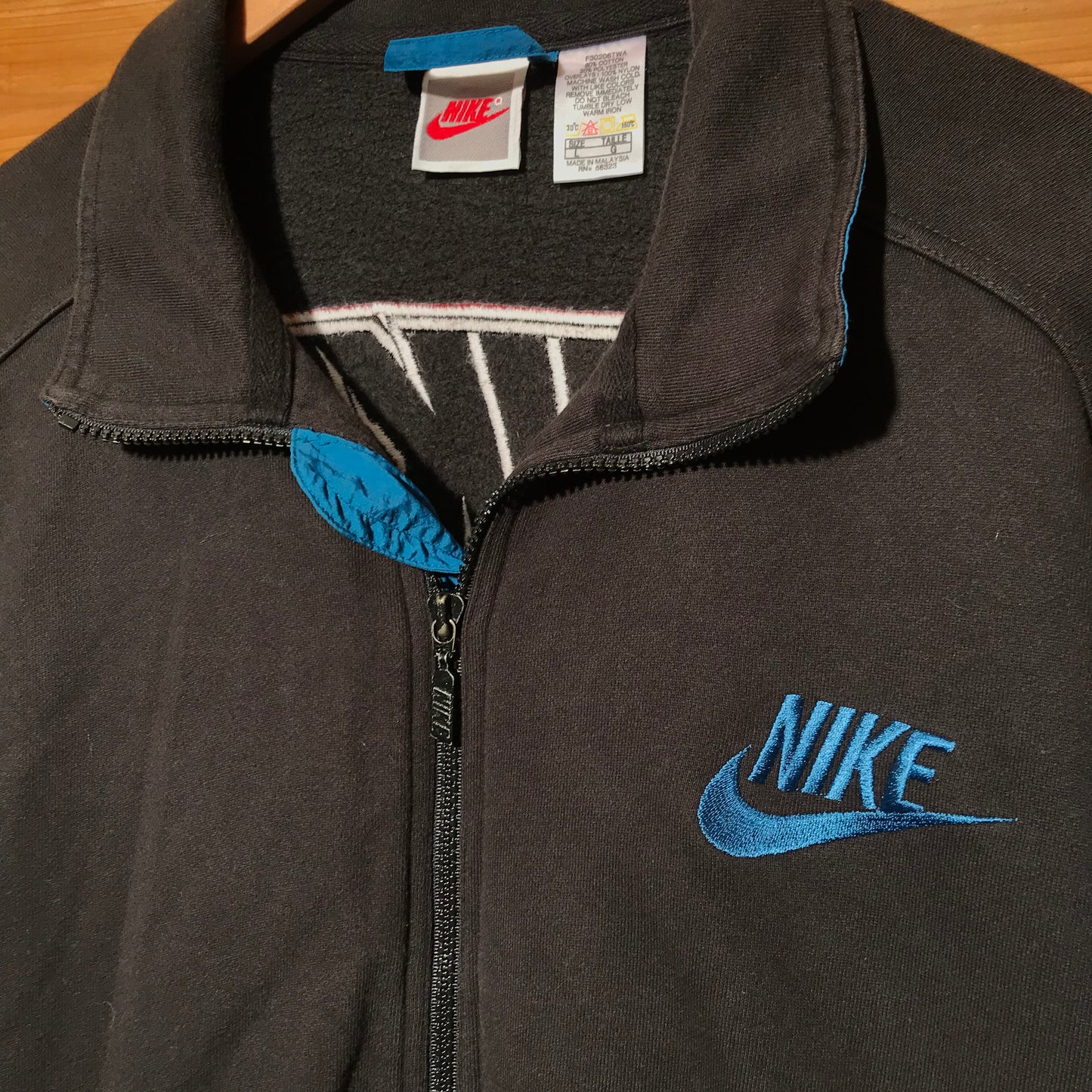 90s Nike Swoosh and Spellout bomber jacket